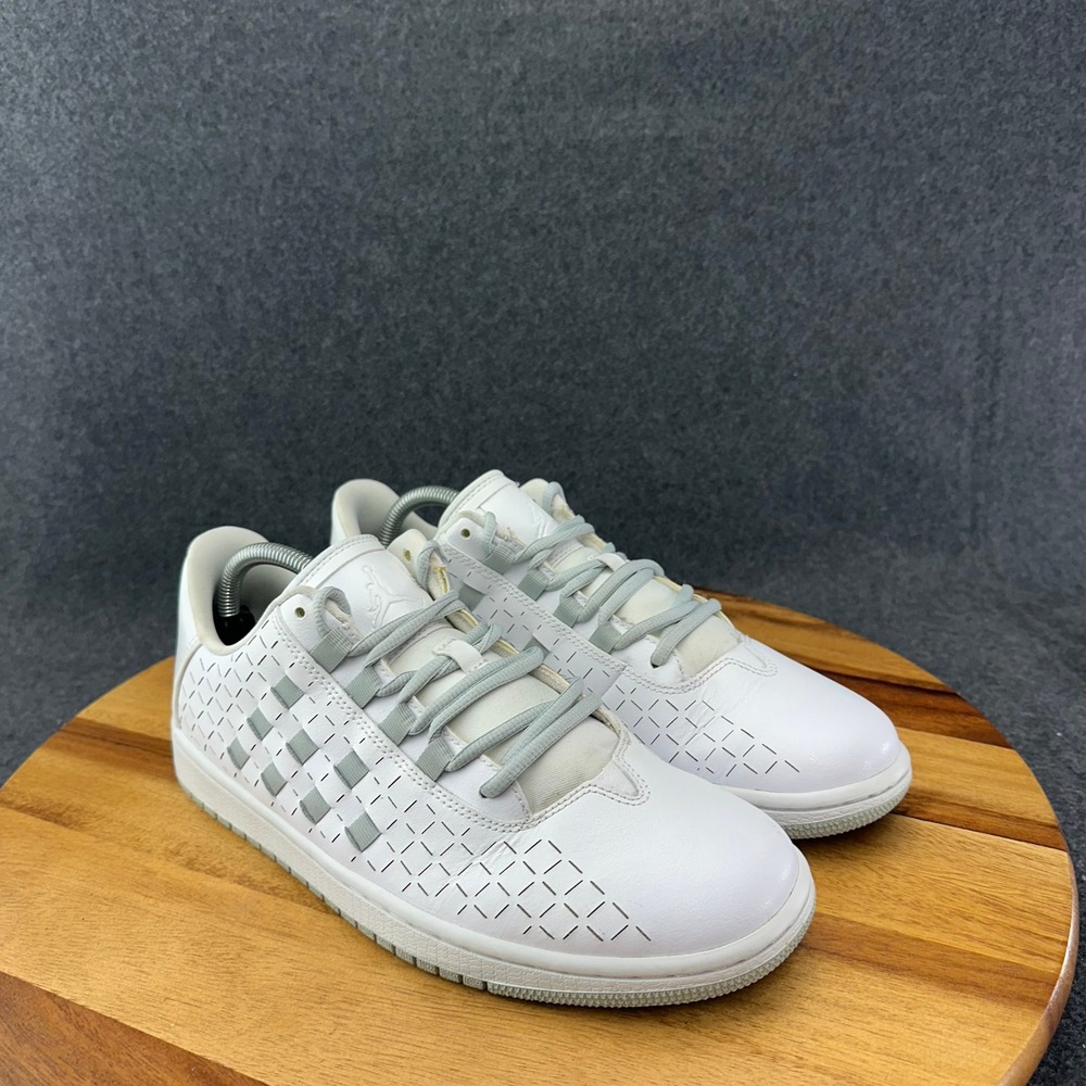 Jordan Illusion Low Mens White Wolf Grey Leather Sneakers 705146-100 Size 9 - Picture 2 of 11